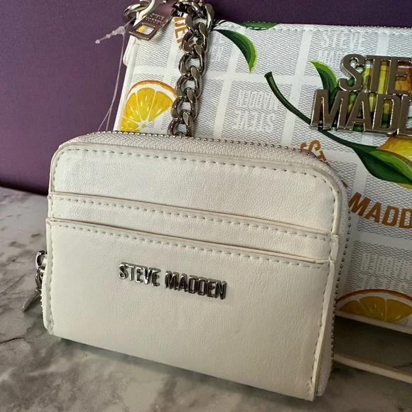 Steve Madden Lemon Print Shoulder Bag with Chain Accents and Coin Purse - Picture 4 of 13